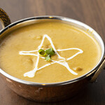 エベレストカフェ&バル - 料理写真:チキンカレー