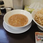 ぎ郎専門店 ら～めん ぎょうてん屋 - つけ汁、なんか物足りない