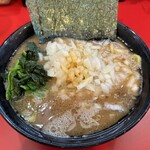 ラーメン 杉田家 - ラーメン並（タマネギトッピング）