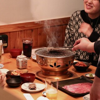 お肉を焼くのは「肉師」におまかせください