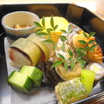 味 ふくしま - 5品目　これがお弁当とは@@　鯖寿司・なまこ酢・玉子焼き・もろこ・ふくの煮こごり・麩の田楽・チシャトウの味噌漬・太刀魚の塩焼きetc