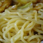 スタミナラーメン松喜吉 - 麺ズーム