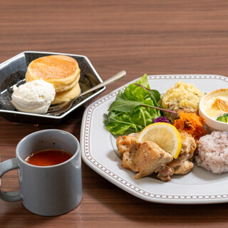 好みに合わせて選べる3種のランチ◎+料金でパンケーキをお得に