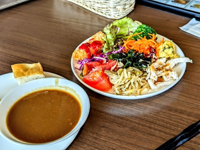 T GARDEN by A.R.T. photo 2