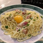 鎌倉パスタ - 料理写真:厚切りベーコンのカルボナーラ