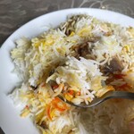 インド・パキスタン料理 アルバラカ - 今日はスパイス控えめながらも辛いがご飯食べてるみたい