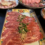 ホルモン焼肉 家成 - 