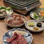 酒と焼肉ニュートミー - 