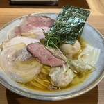 ジャパニーズ ラーメン 五感 - 特上醤油らぁめん