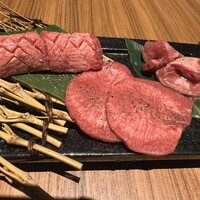 中目黒焼肉 登牛門 - 