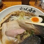 Rishiriramemmiraku - バラ肉チャーシュー150円。薄い…まぁ、飯田商店とかも薄いから文句ないが一枚でいいかな。