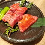 炭焼肉 石田屋。 - 