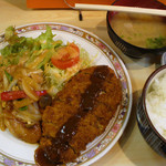 洋食の店　ぺいざん - ぺいざん（おすすめセット③ グリルチキン＆ジャンボミンチカツ 880円）