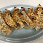 来々軒 - 餃子(税込400円)