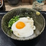 本格派博多うどん はし田たい吉 - 月見山かけ醤油うどん¥900