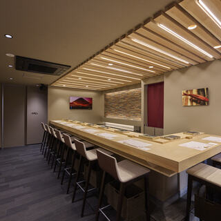 完全個室完備◆高級感ある隠れ家のような空間で寛ぐひと時。