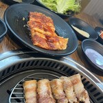 ヨプの王豚塩焼 熟成肉専門店 新大久保本店 - 