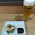 立飲み屋 キリツ - 料理写真:生ビール450円&鳥刺し350円