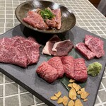 但馬牛とぼく 焼肉処 坐 - 