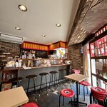 丸虎焼売店 - 店内