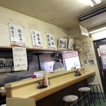 味の新宮 - 麺を打つ背中のカッコいいこと…