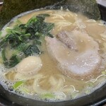 横浜らーめん 峰の家 - 味玉ラーメン