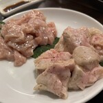 炭火焼肉 肉刺し にく式 - ガツ　シビレ