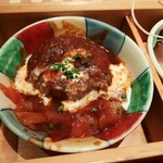 Midousuji Roddi - ハンバーグは小ぶりだけど美味しい！爽やかな甘味と酸味のトマトソース、玉ねぎやセロリなど野菜がゴロゴロ入ったラタトゥイユ風が良く合う！