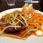 アミティ - 日替りランチ（照り焼きハンバーグ）ドカ盛り900円