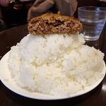 アミティ - 日替りランチ（照り焼きハンバーグ）ドカ盛り900円