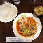 アミティ - 日替りランチ（照り焼きハンバーグ）ドカ盛り900円