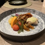 RYUKYU CHINESE Bon Fire - 前菜の盛り合わせ