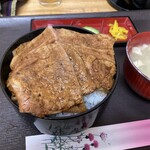 Butafuku - ミックス豚丼