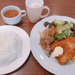 Roiyaru Hosuto - 洋食ランチ