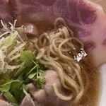 猛た波が麺を喰らふ - リフトしない麺