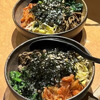 ホルモン焼肉 富や 栄店 - 
