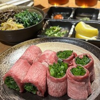 ホルモン焼肉 富や 栄店 - 