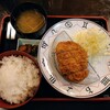 新宿ごちそうや - 令和6年4月 ランチタイム(11:00〜14:30)
ローストンカツ定食 税込590円
ロースとんかつ、サラダ、ご飯、みそ汁、漬けもの