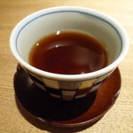 Hashi Dume - 熱々のほうじ茶が供されます