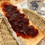 コメダ珈琲店 - ジャムに小倉、たっぷりもりもりですw