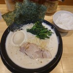 家系ラーメン 頂㐂家 - 