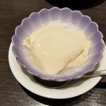 四川飯店 - 杏仁豆腐。