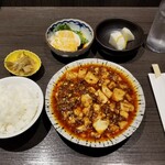 四川飯店 - 先行・全体図。