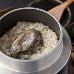 Charcoal grilled sea bream Kamameshi (rice cooked in a pot)