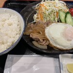 なばりゅう - 生姜焼き定食750円
