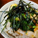 奈つやの中華そば - 味玉ニラダレぶっかけごはん 250円