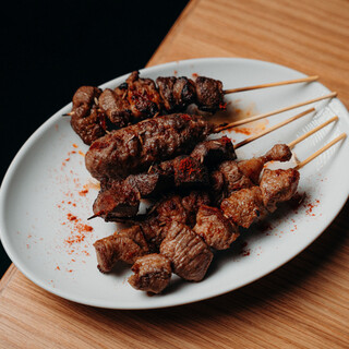 We carefully select delicious, odorless lamb meat. The "Grilled skewer Lamb Skewers" are a must-try!