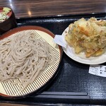 241395363 - 【2024.4.4(木)】もりそば（並盛・180g）550円＋かき揚げ0円