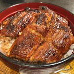 うなぎ料理 はし家 - 右からパシャリ