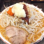 Masuda ya - 味噌らーめん・もやしトッピング（秘伝の辛みダレ・ピリカラにんにく・にんにくいっぱい）